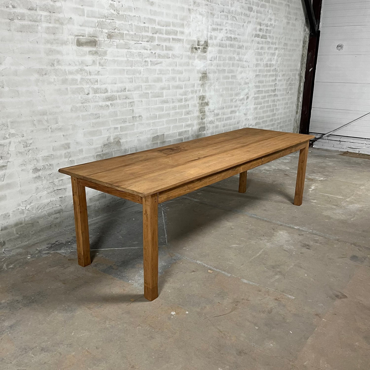 Antieke eettafel van inlands hardhout - natuurlijke kleur - C008