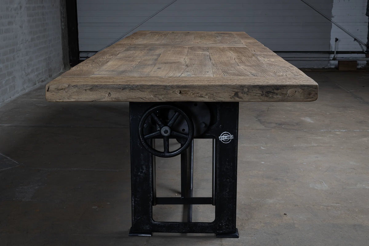 Industriële oud eiken eettafel in hoogte verstelbaar – DT02