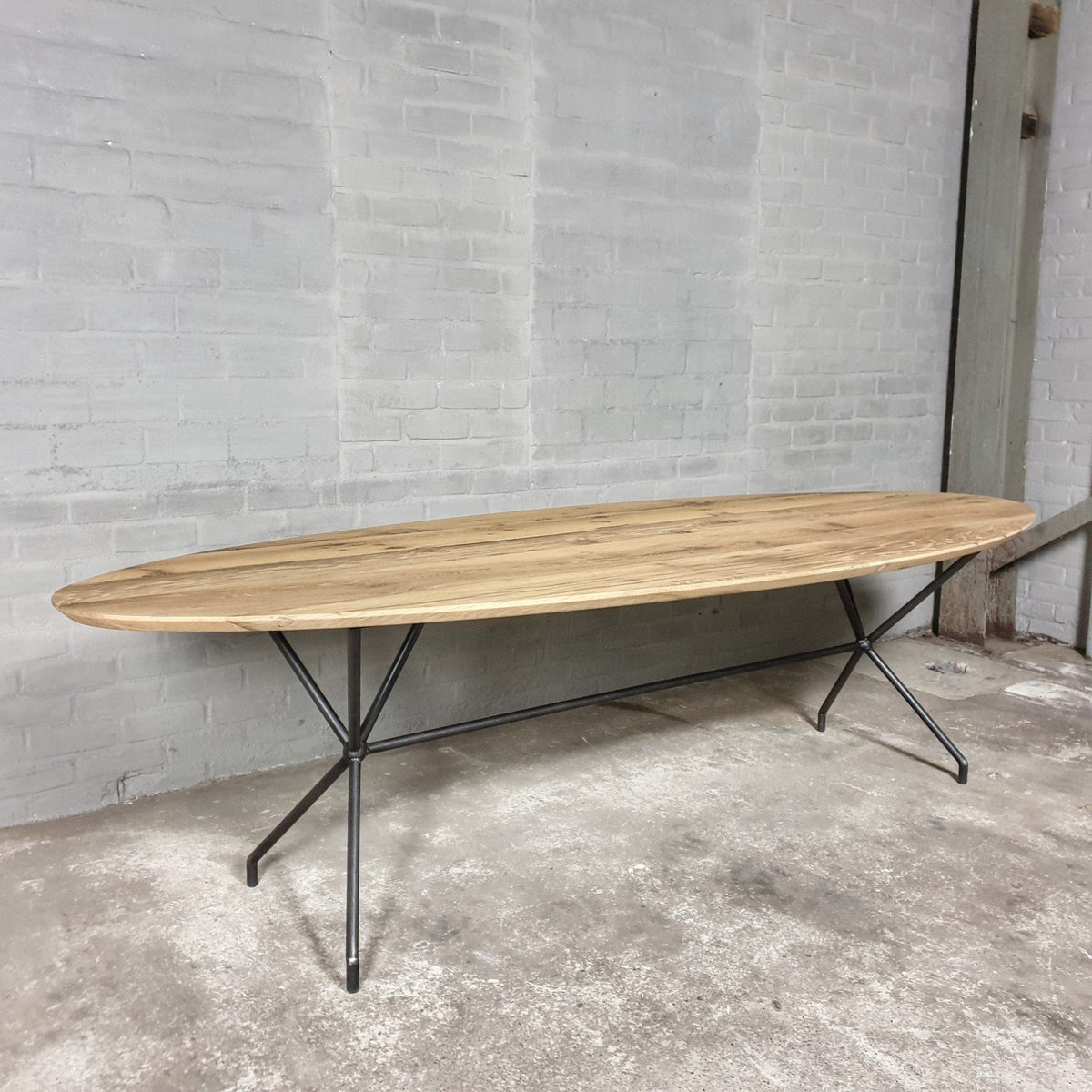 Eiken eettafel ovaal met facetrand op maat gemaakt - DT36