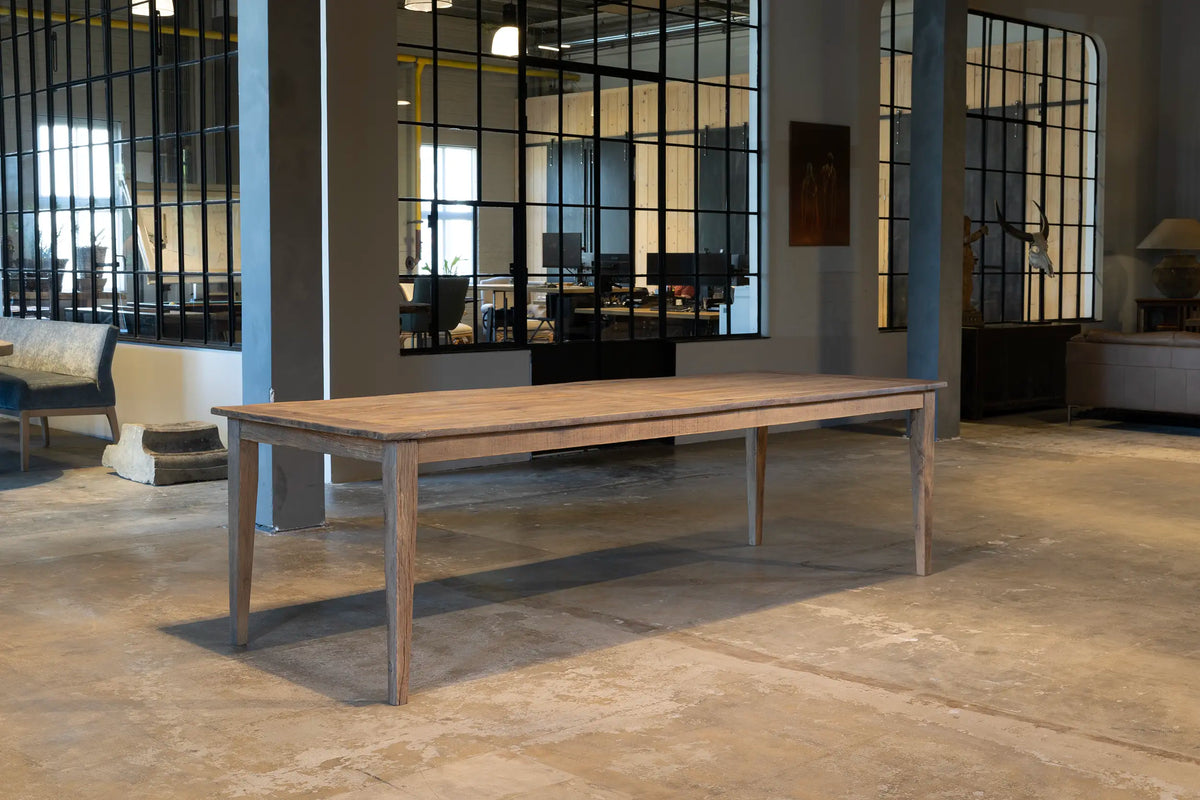 Franse eettafel Pierre van rustiek oud eikenhout - Z035