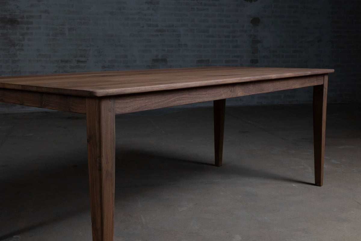 Franse eettafel Elois van massief notenhout - Z046