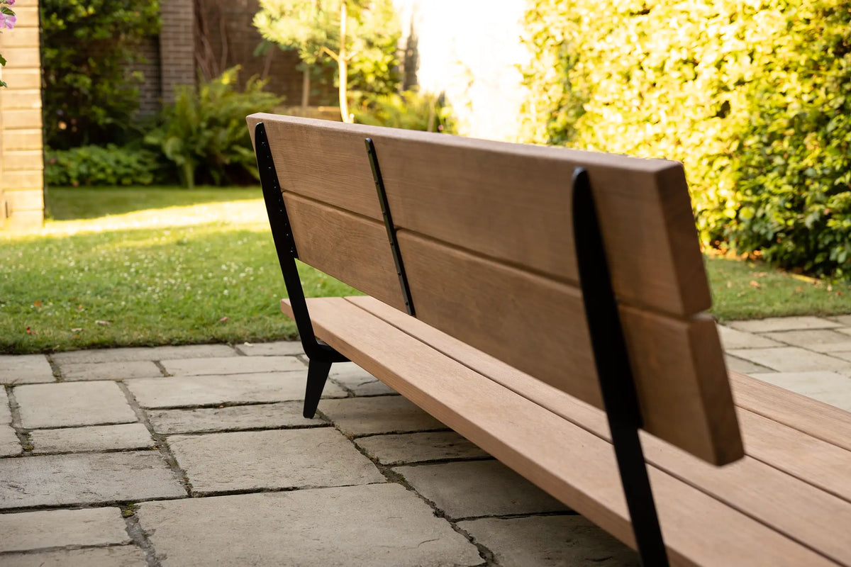 Moderne houten tuinbank met ijzeren onderstel - TB01