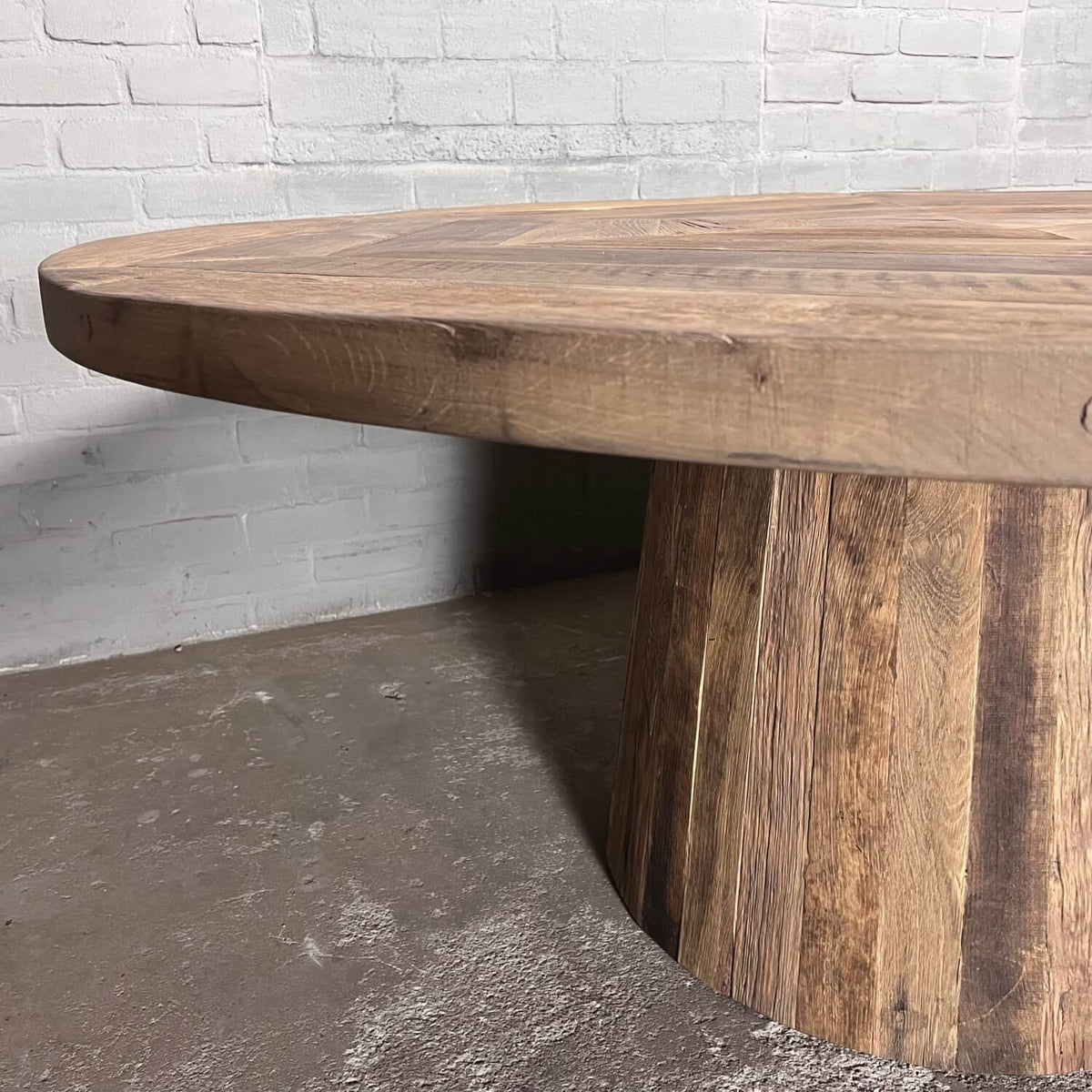 Ronde eiken eettafel met kegel tafelpoot - landelijke stijl - Z029