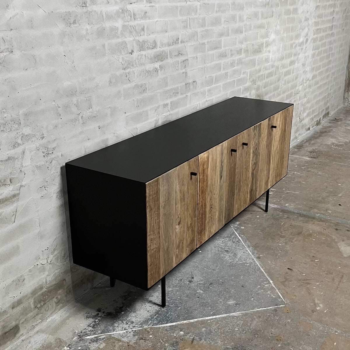 TV-meubel - modern dressoir - oud eiken en staal - D013