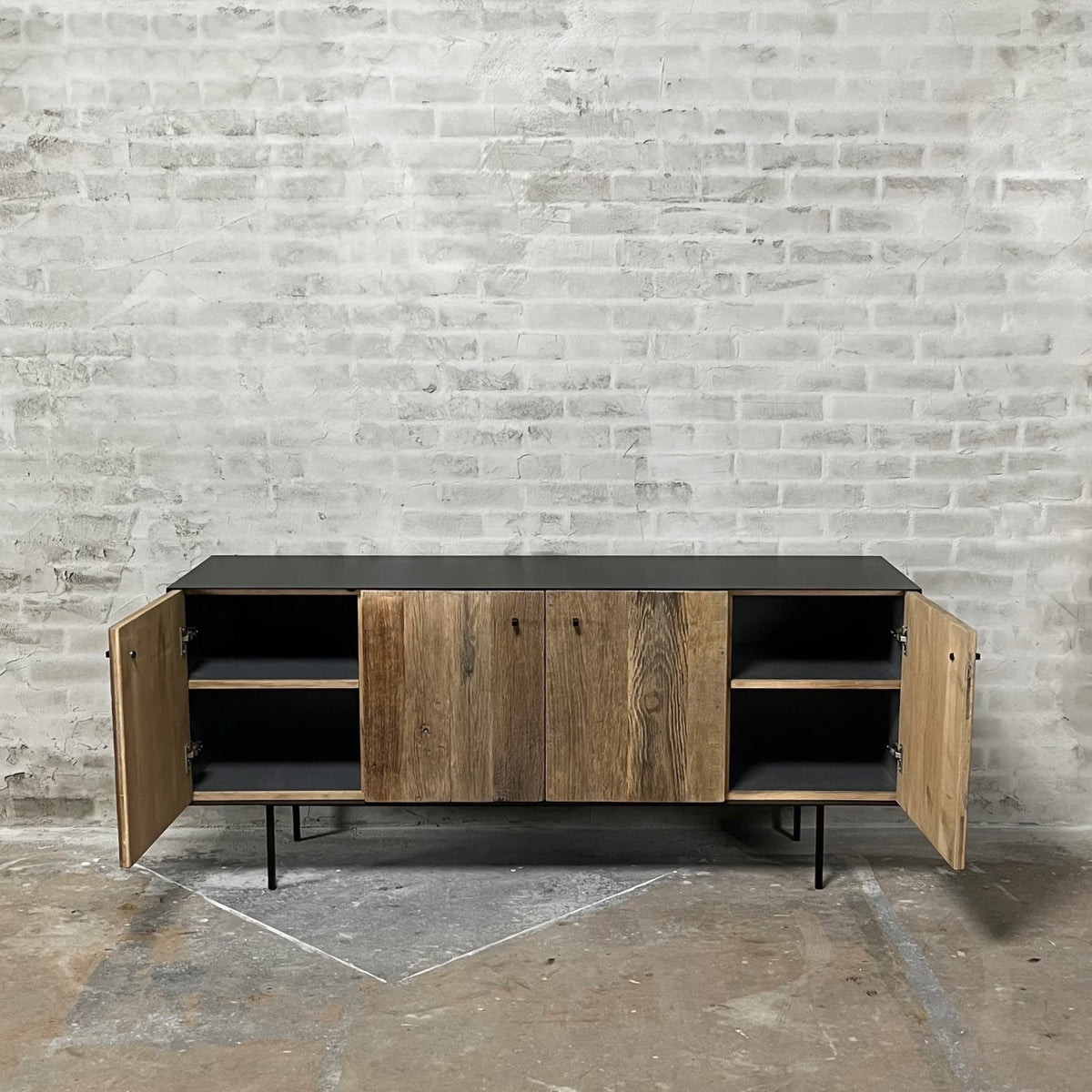 TV-meubel - modern dressoir - oud eiken en staal - D013
