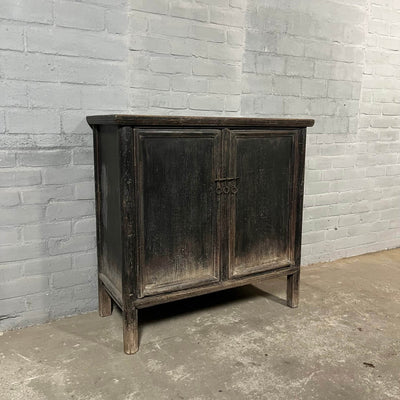 Oud Chinees dressoir van iepenhout | 2 deurs D025