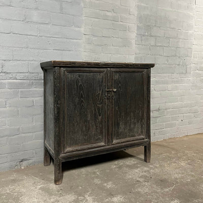 Oud Chinees dressoir van iepenhout | 2 deurs D027
