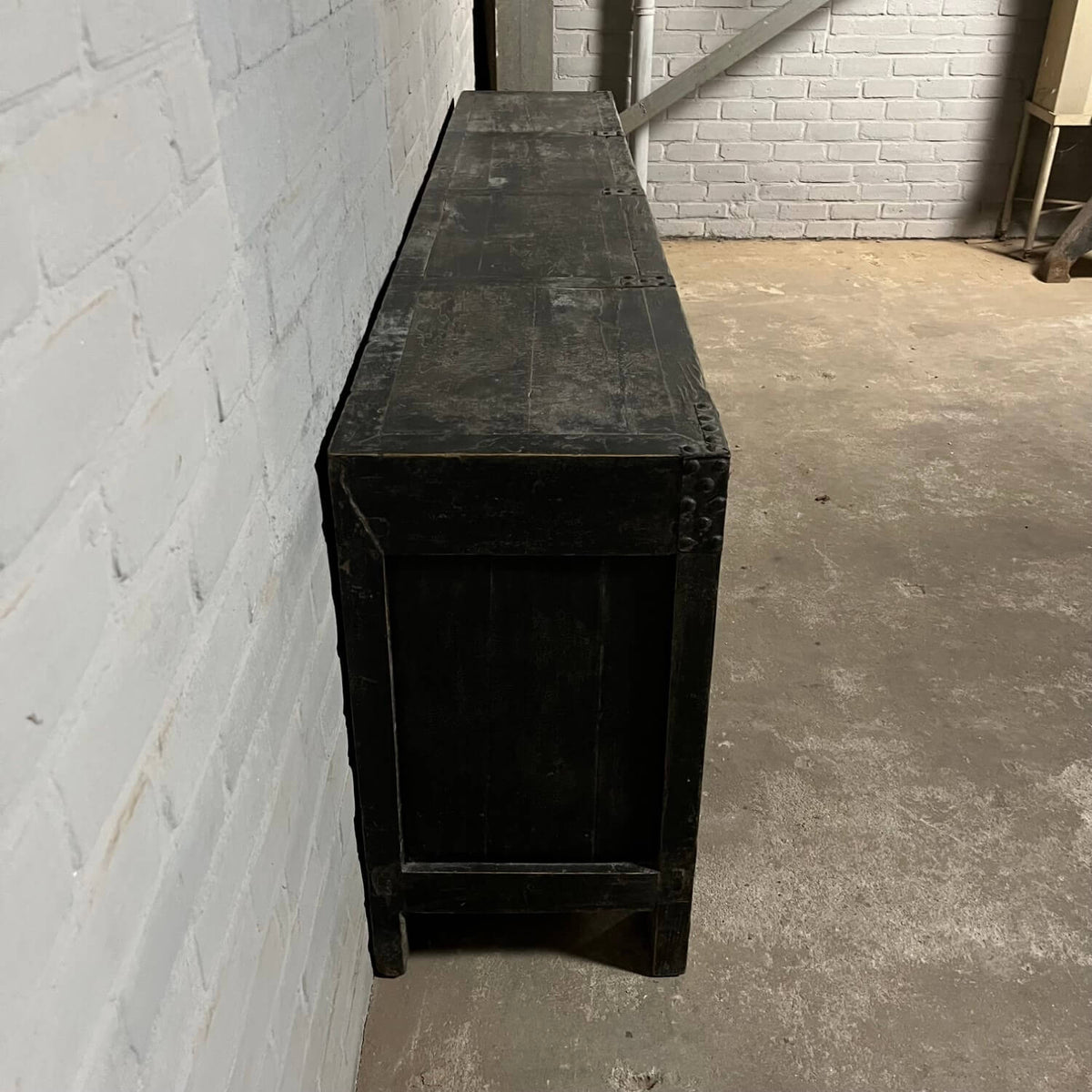 Robuust Chinees dressoir van oud iepenhout | 5 deurs D032