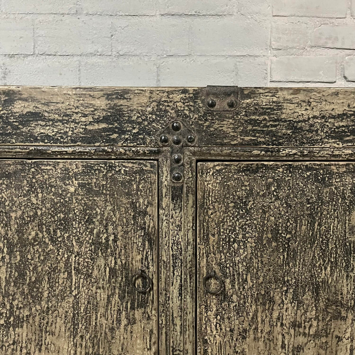 Robuust Chinees dressoir van oud iepenhout | 5 deurs D032