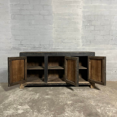 Oud Chinees dressoir van iepenhout | 3 deurs D035