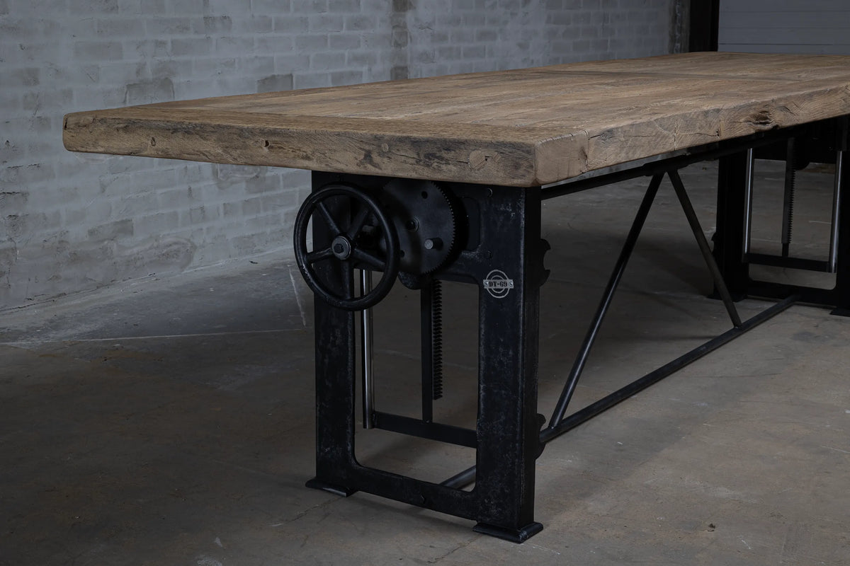 Industriële oud eiken eettafel in hoogte verstelbaar – DT02