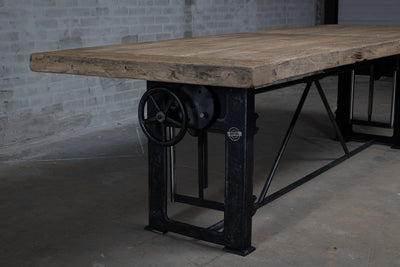 Industriële oud eiken eettafel in hoogte verstelbaar – DT02