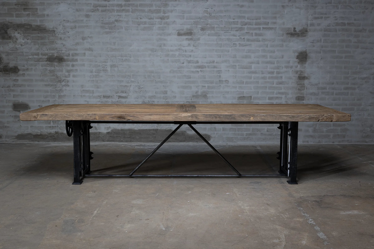 Industriële oud eiken eettafel in hoogte verstelbaar – DT02