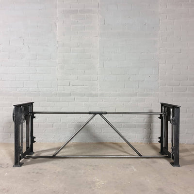 Industrieel gietijzeren onderstel tafel – hoogte verstelbaar - DT02