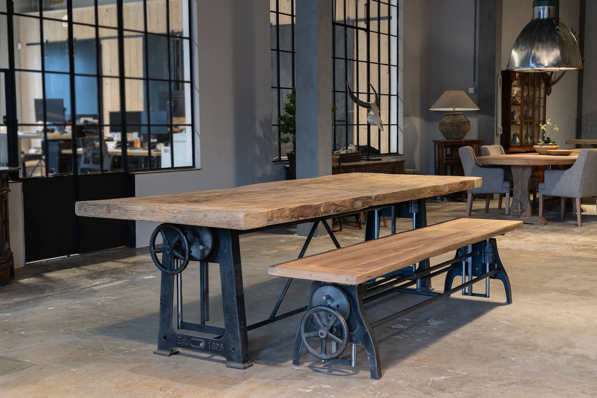 Industriële eiken eettafel - hoogte verstelbaar onderstel – DT21
