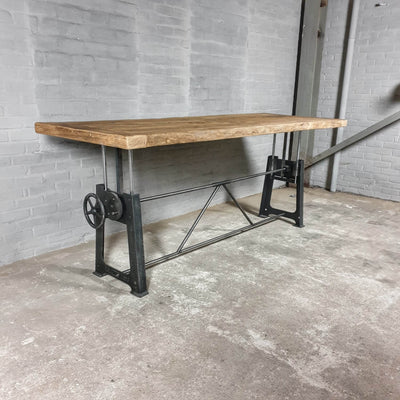 Industriële eiken eettafel - hoogte verstelbaar onderstel – DT21