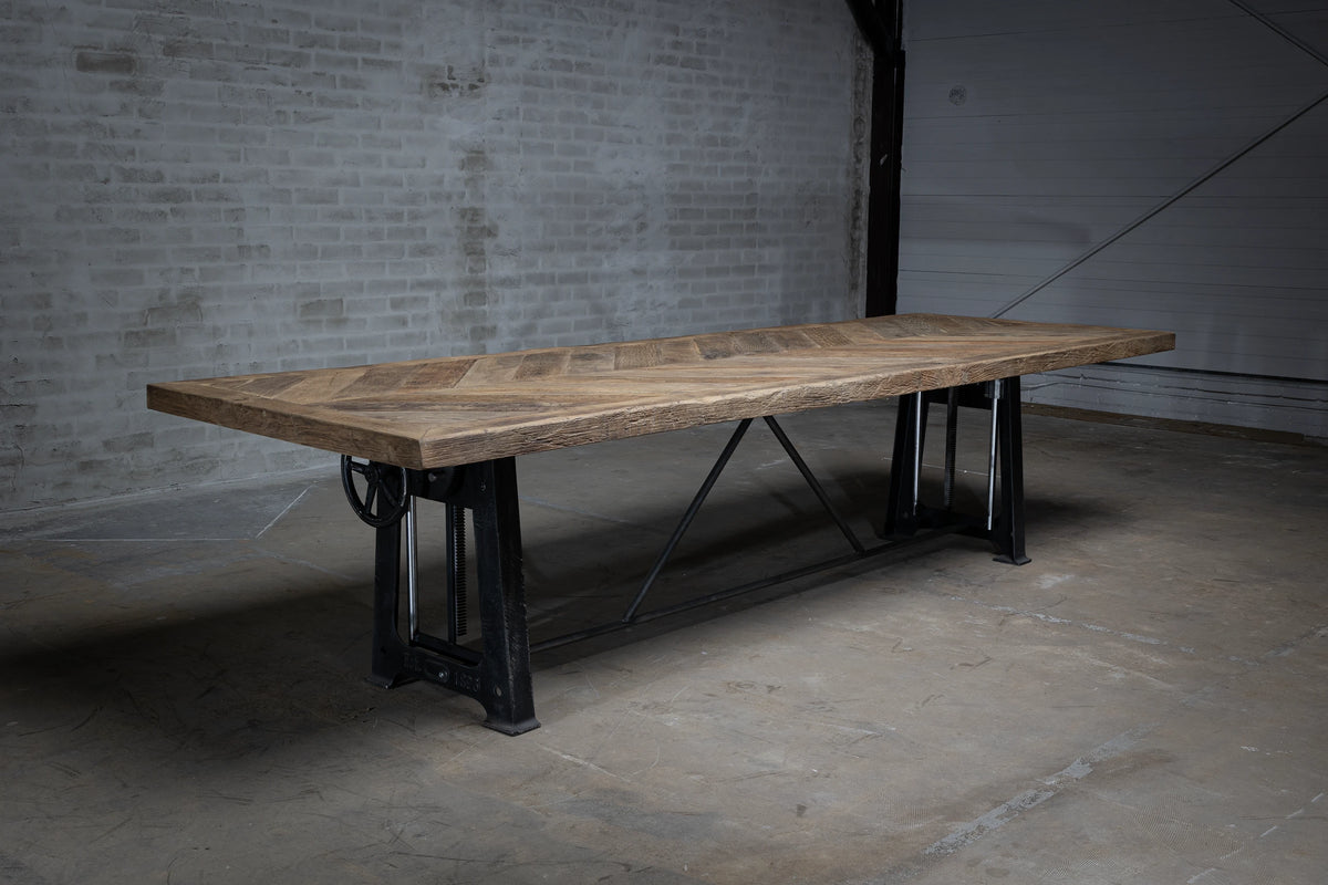 Industriële Visgraat Eettafel - hoogte verstelbaar – DT21-V