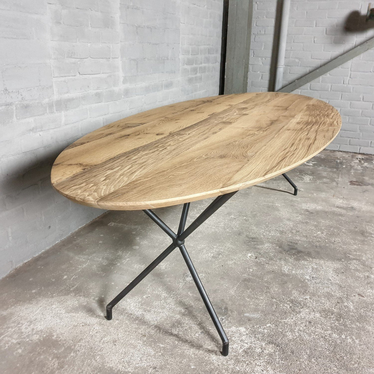 Eiken eettafel ovaal met facetrand op maat gemaakt - DT36