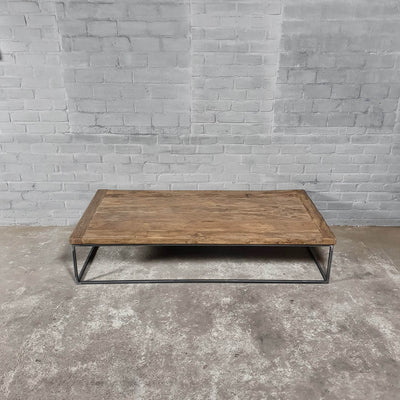 Industriële eiken salontafel met dun stalen onderstel op maat - DT39