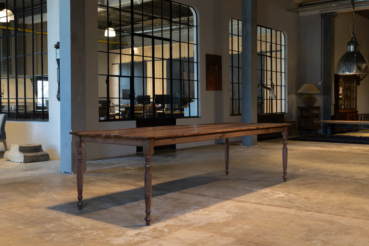 Franse notenhouten eettafel op maat - G022-N