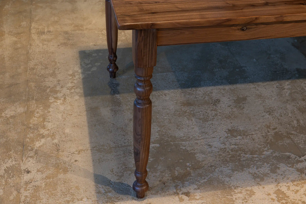 Franse notenhouten eettafel op maat - G022-N