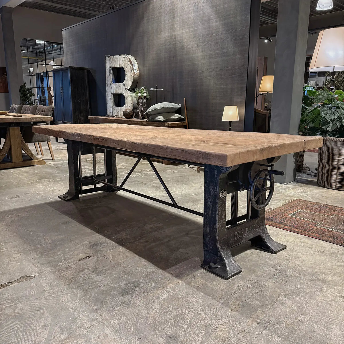 Hoogte verstelbare industriële eettafel - Op voorraad - H007