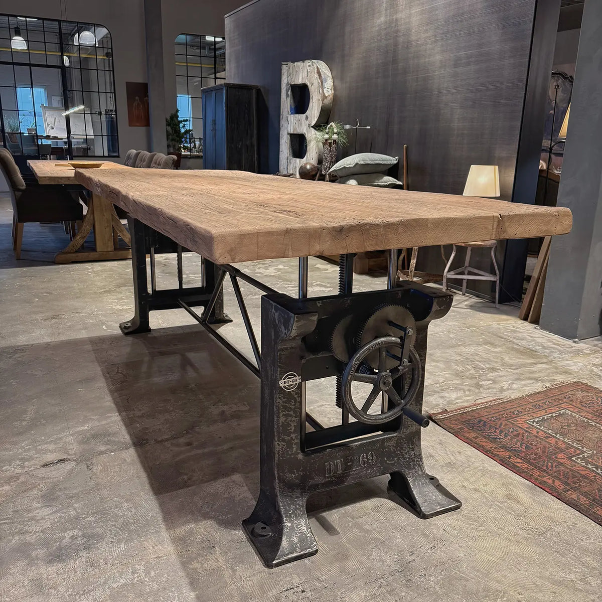 Hoogte verstelbare Industriële tafel - H007
