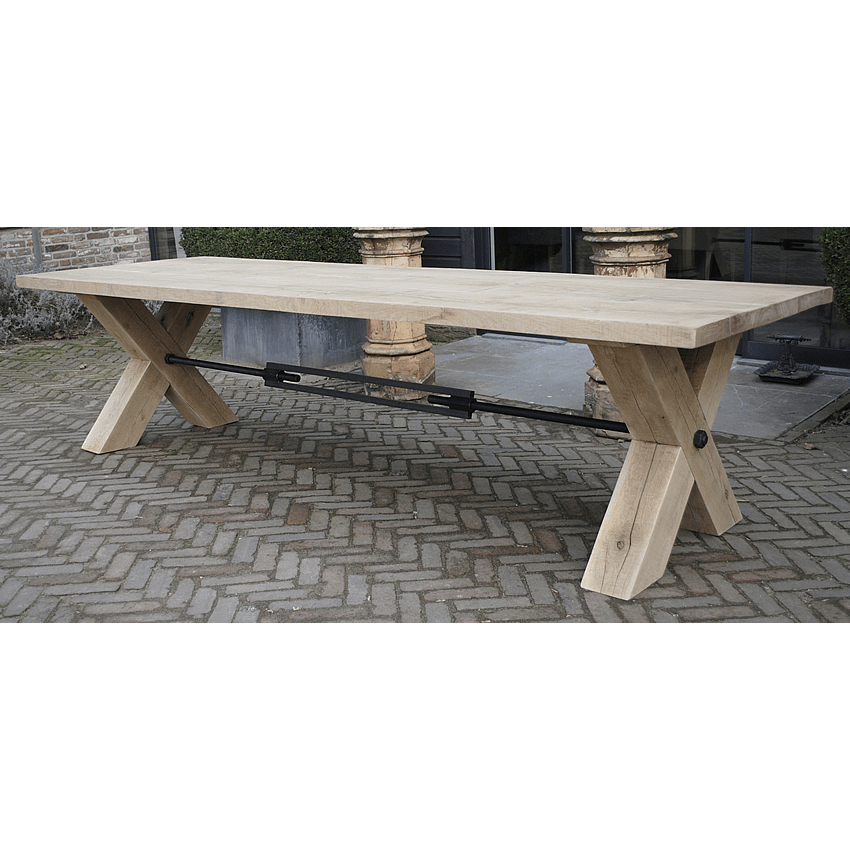 Industriële eettafel met kruispoten en eiken blad - G001