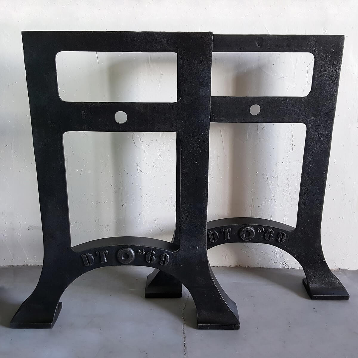 Industriële metalen tafelpoten los te koop - IND118-los