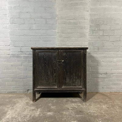 Oud Chinees dressoir van iepenhout | 2 deurs D027