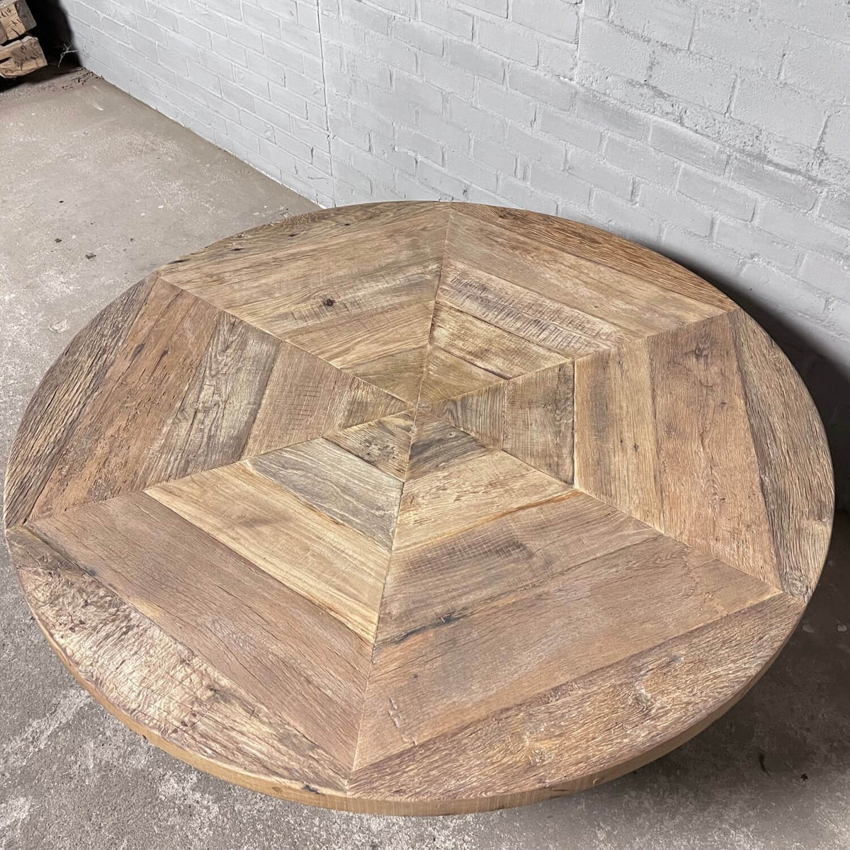 Industriële ronde eettafel van eikenhout - hoogte verstelbaar - IND673
