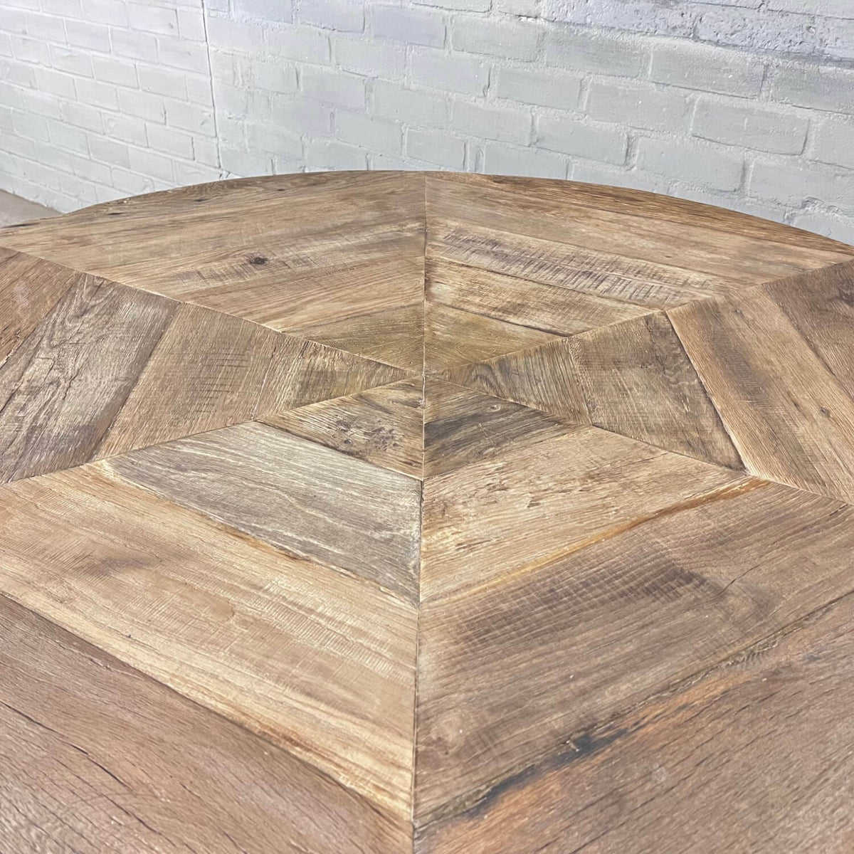 Industriële ronde eettafel van eikenhout - hoogte verstelbaar - IND673