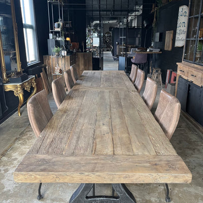 Lange industriële eettafel - ijzeren poten - dik eikenhout - IND402