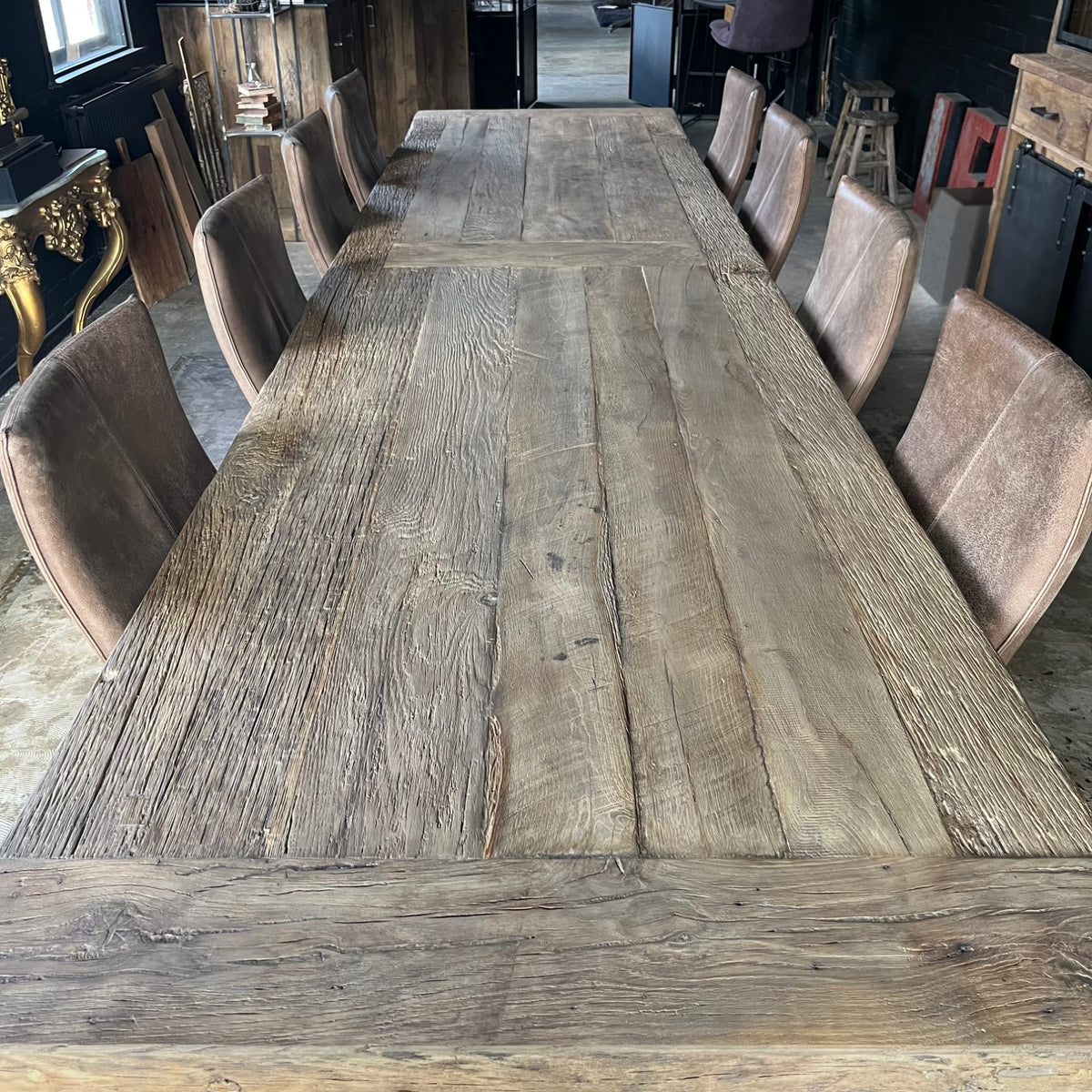 Lange industriële eettafel - ijzeren poten - dik eikenhout - IND402