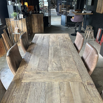 Lange industriële eettafel - ijzeren poten - dik eikenhout - IND402