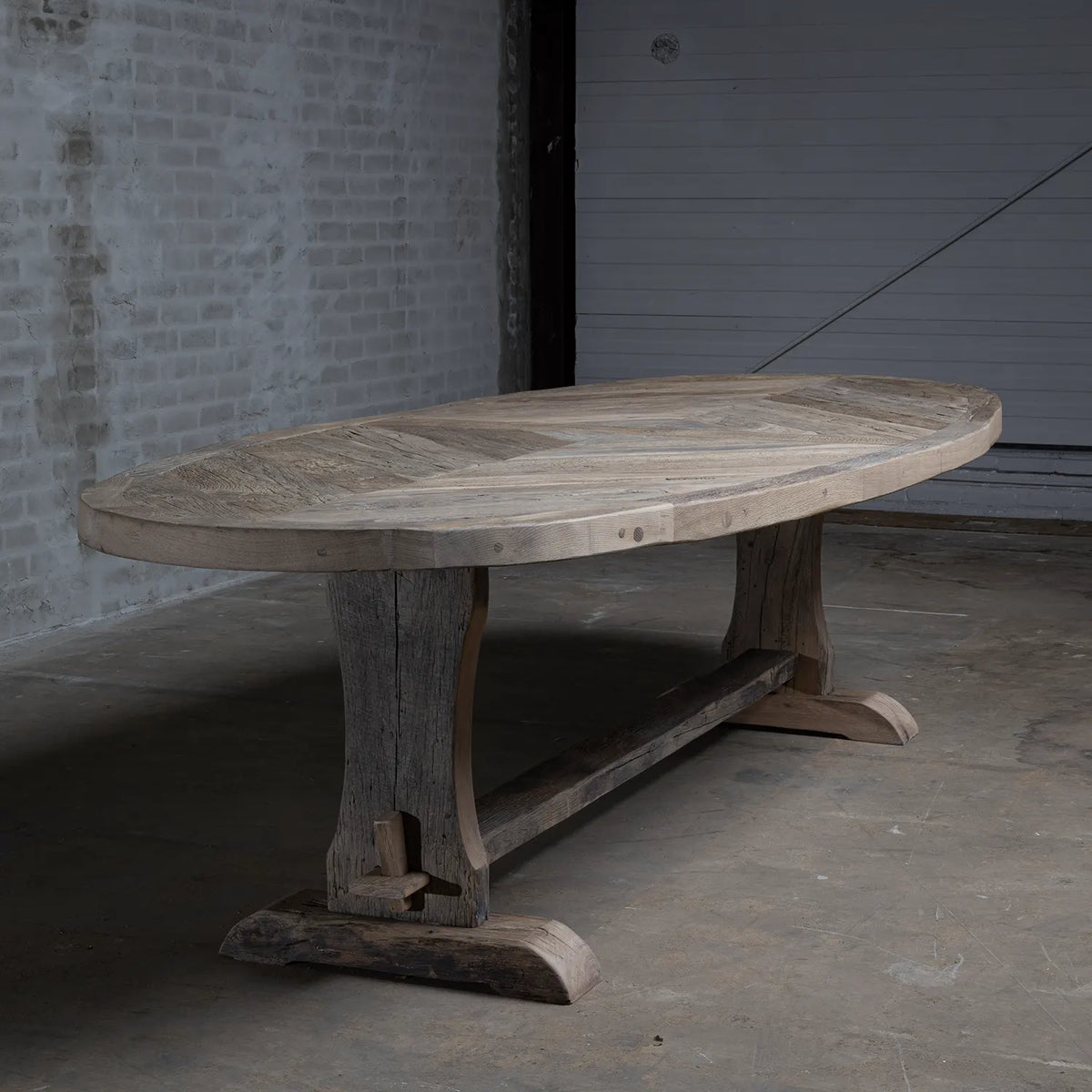 Oud eiken Kloostertafel ovaal - Annecy landelijk model - H034
