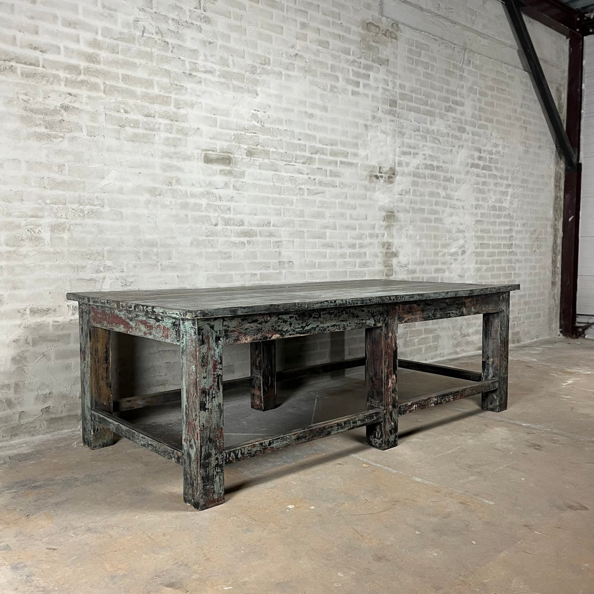 Grote vintage werkbank met blauw zwarte patina - Top082