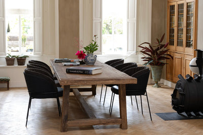 Landelijke eettafel van oud eikenhout op maat gemaakt