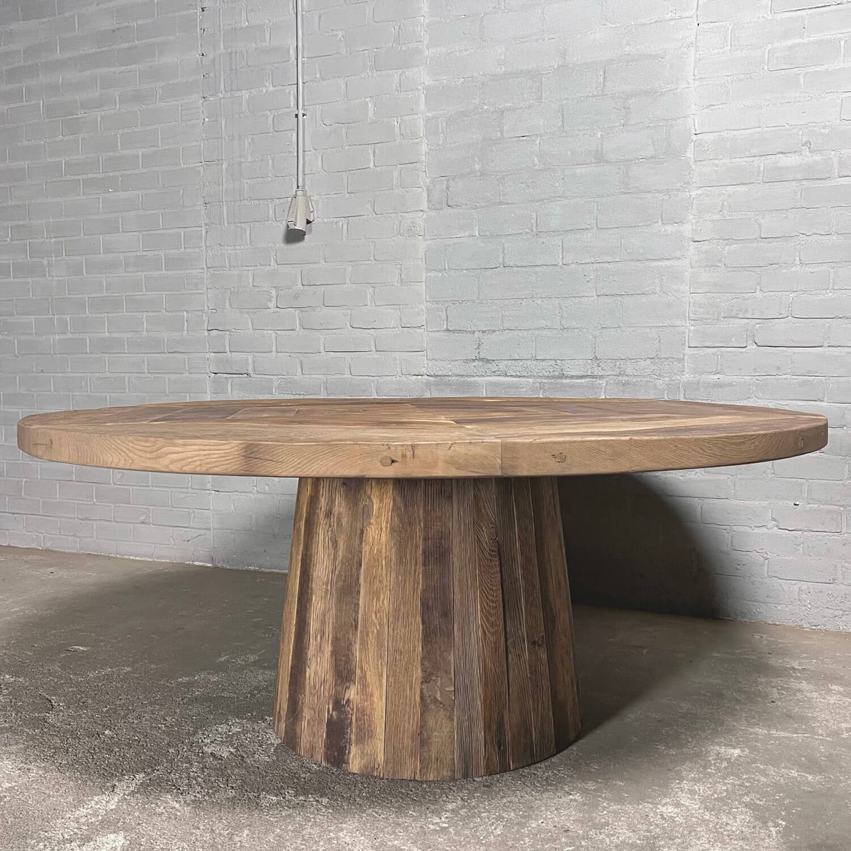 Ronde eiken eettafel met kegel tafelpoot - landelijke stijl - Z029