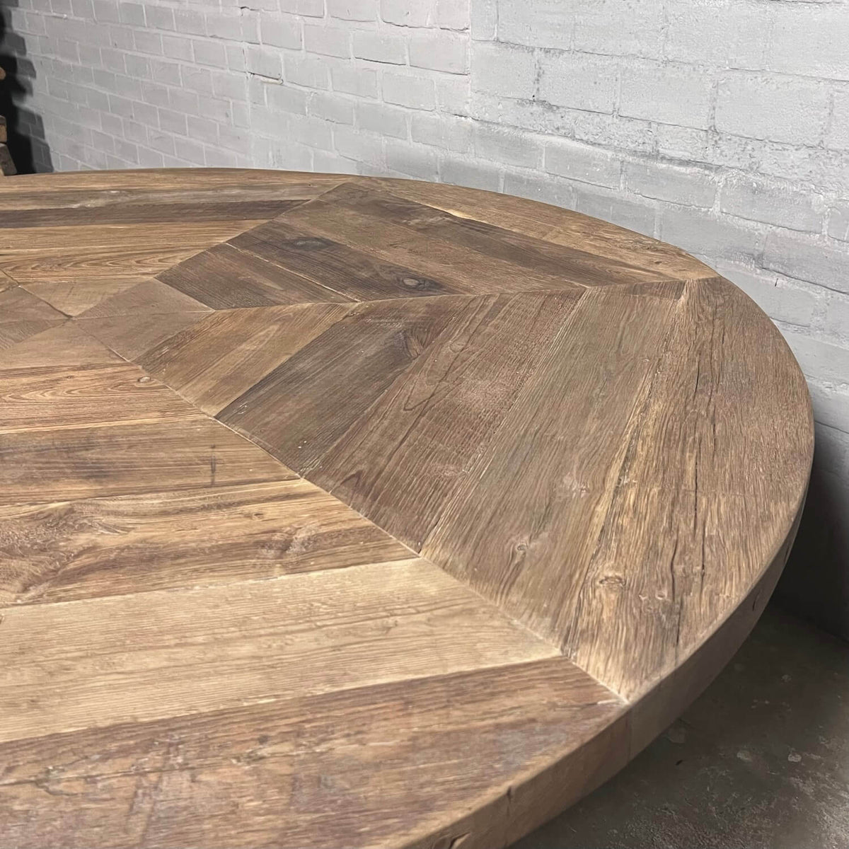 Ronde eiken eettafel met kegel tafelpoot - landelijke stijl - Z029